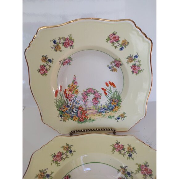 Antique Royal Windsor Large Soup/Salad Bowls(2) Patt. 1068 Wisteria/Garden - Picture 4 of 11